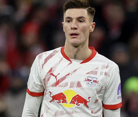 曼聯(lián)鋒將舍什科自曝童年趣事：從門(mén)將到前鋒的蛻變之路